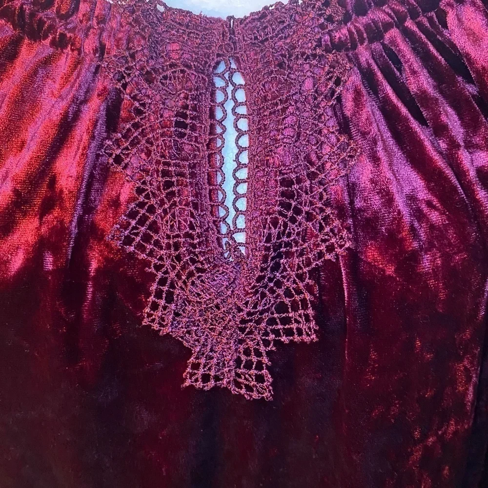 Melissa Paige Burgundy Velour Velvet Blouse sz Small - Picture 2 of 8